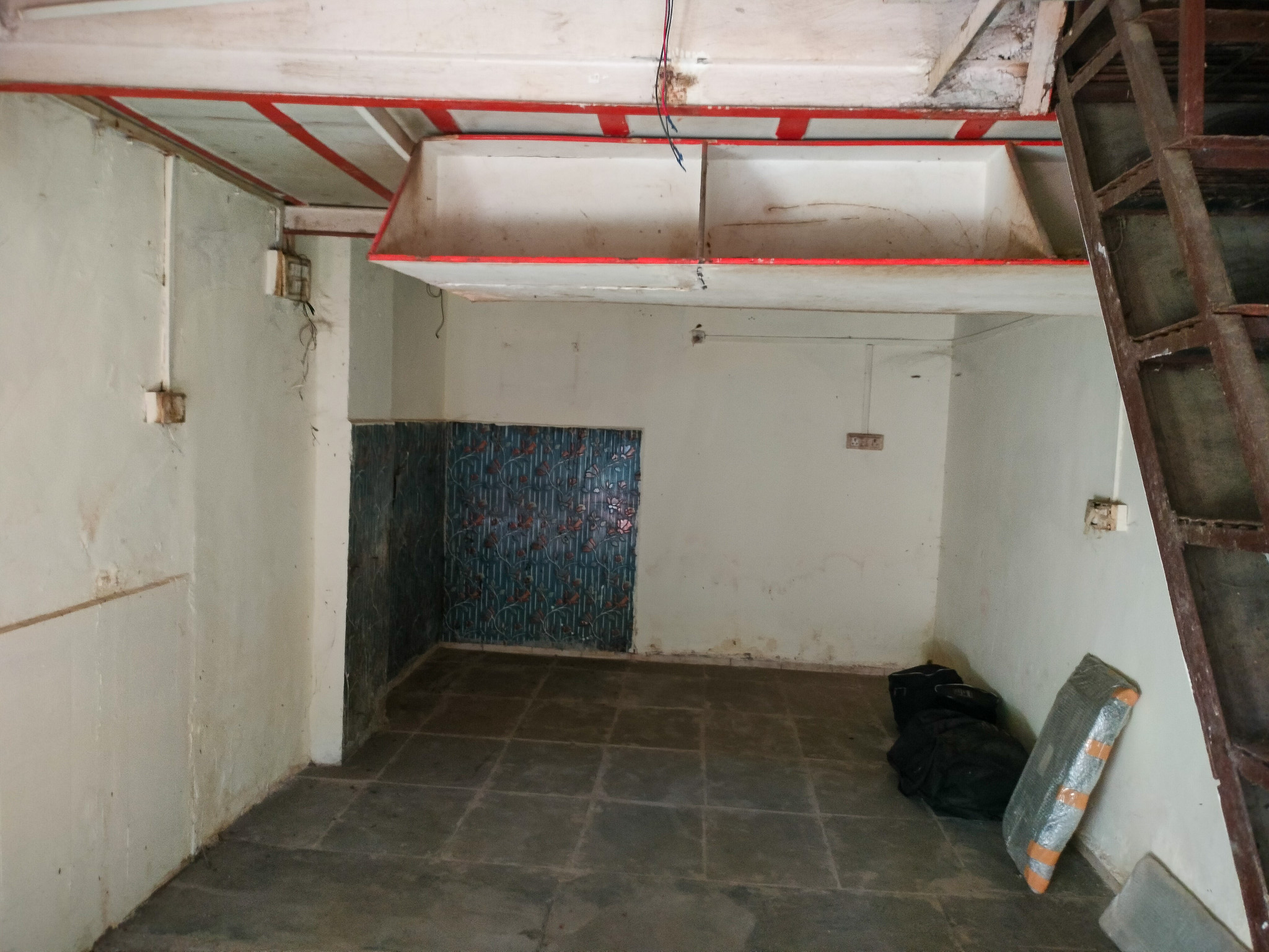 Shops for Sale in Chowk — photo 2