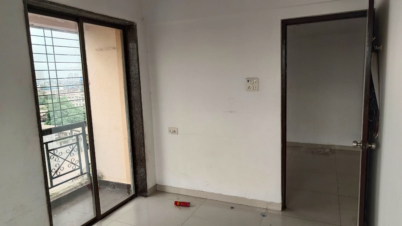 Flat for Sale in Ulhasnagar — photo 4