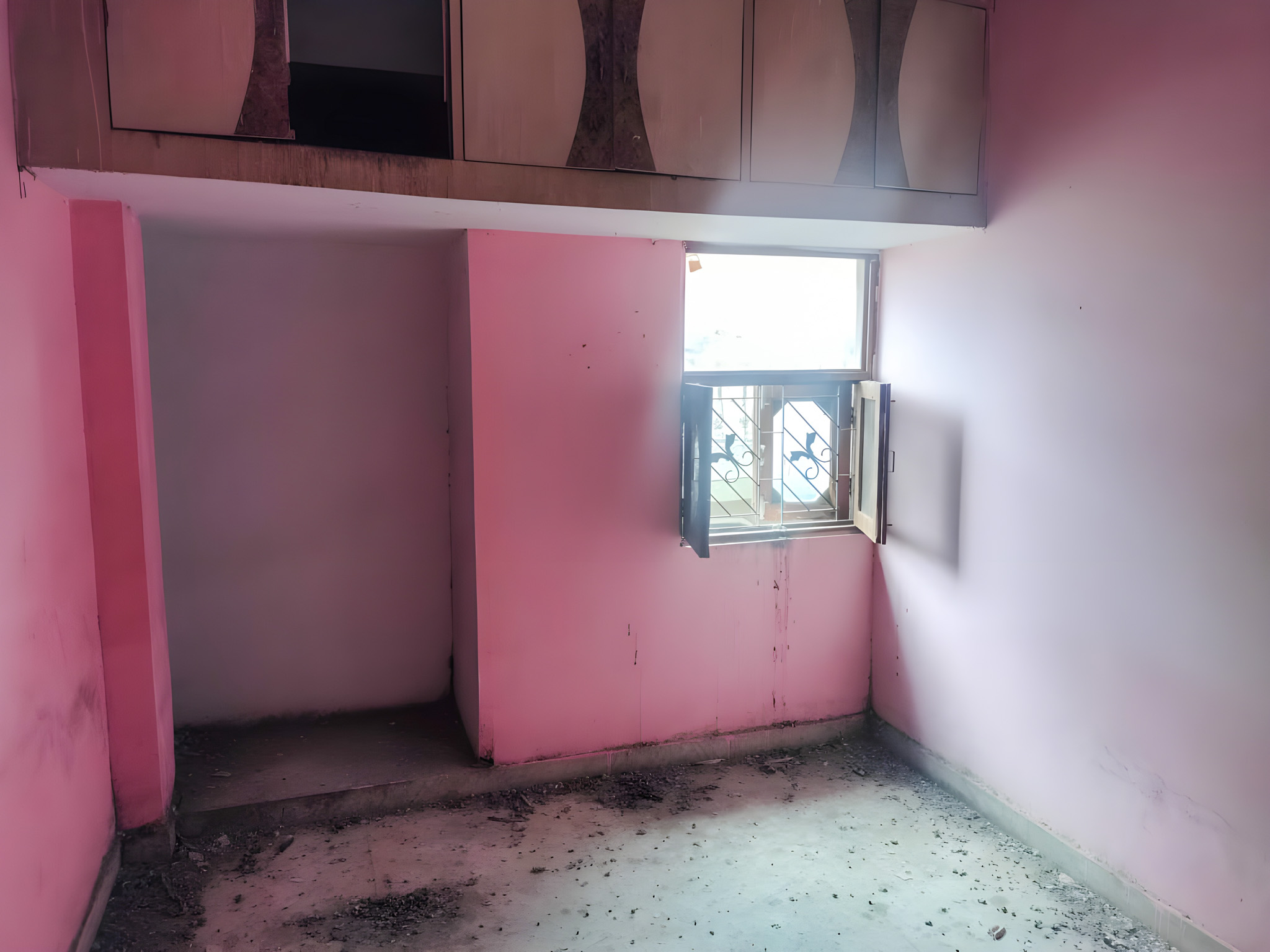 3 BHK Flat for Sale in GAYATRI APPARTMENTS, SHALIMAR GARDEN EXTENSION 2, Ghaziabad — photo 2