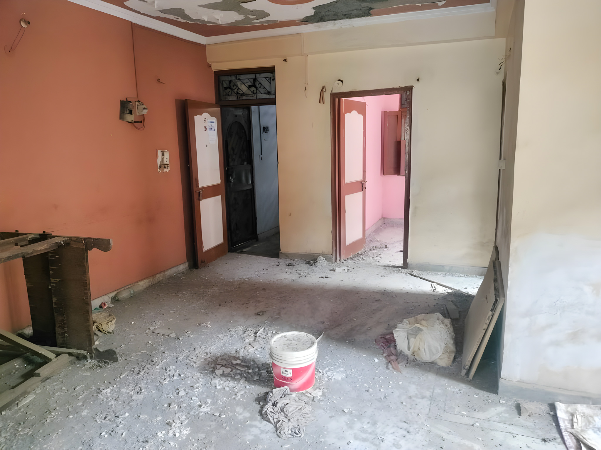 3 BHK Flat for Sale in GAYATRI APPARTMENTS, SHALIMAR GARDEN EXTENSION 2, Ghaziabad — photo 3