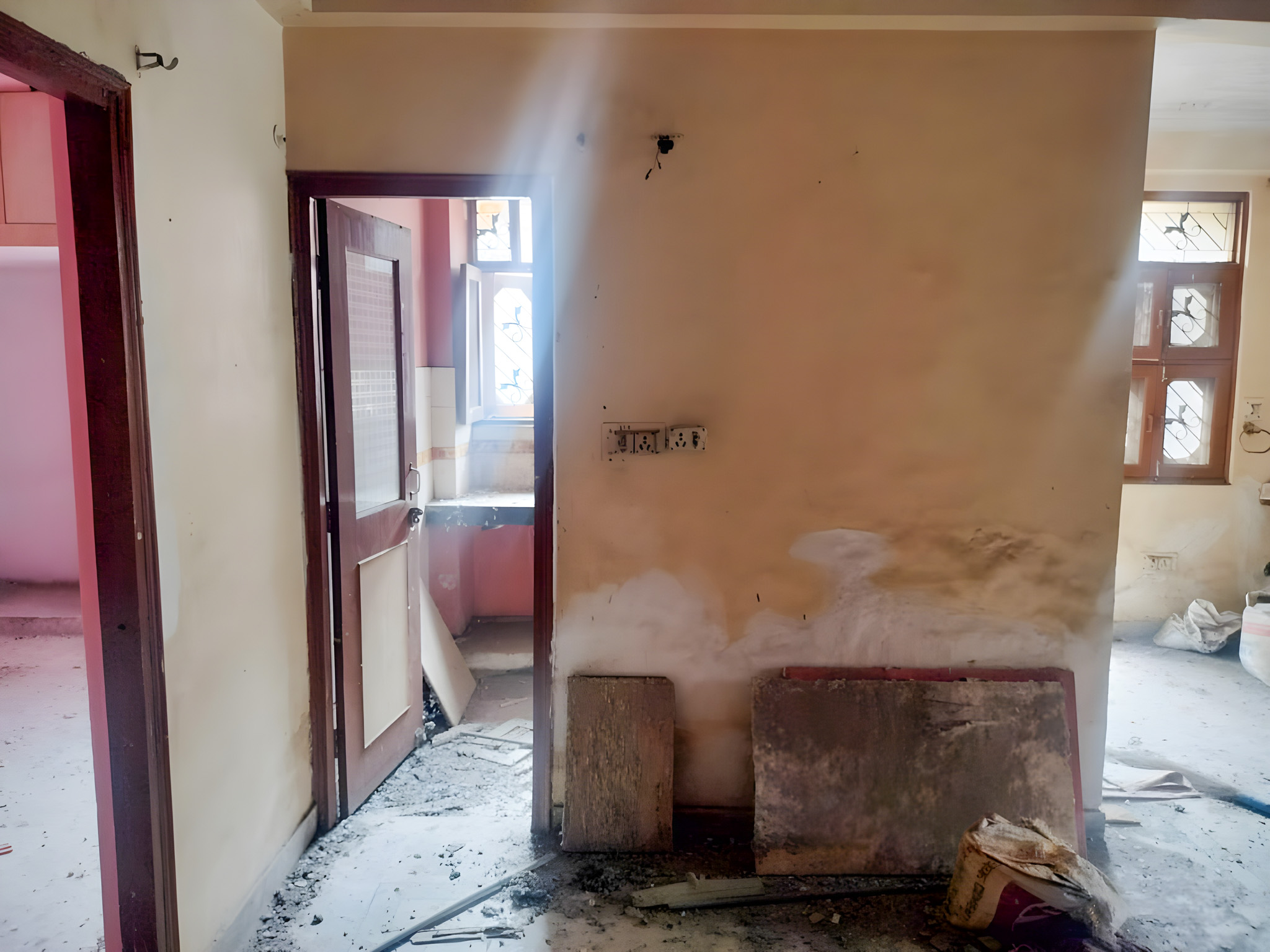 3 BHK Flat for Sale in GAYATRI APPARTMENTS, SHALIMAR GARDEN EXTENSION 2, Ghaziabad — photo 1