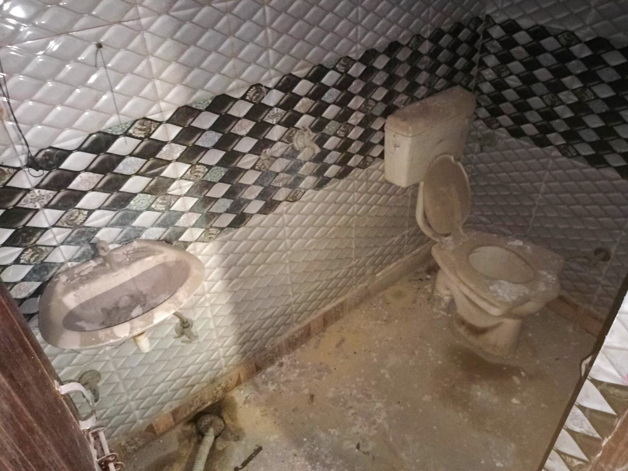Flat for Sale in Ghaziabad — photo 15