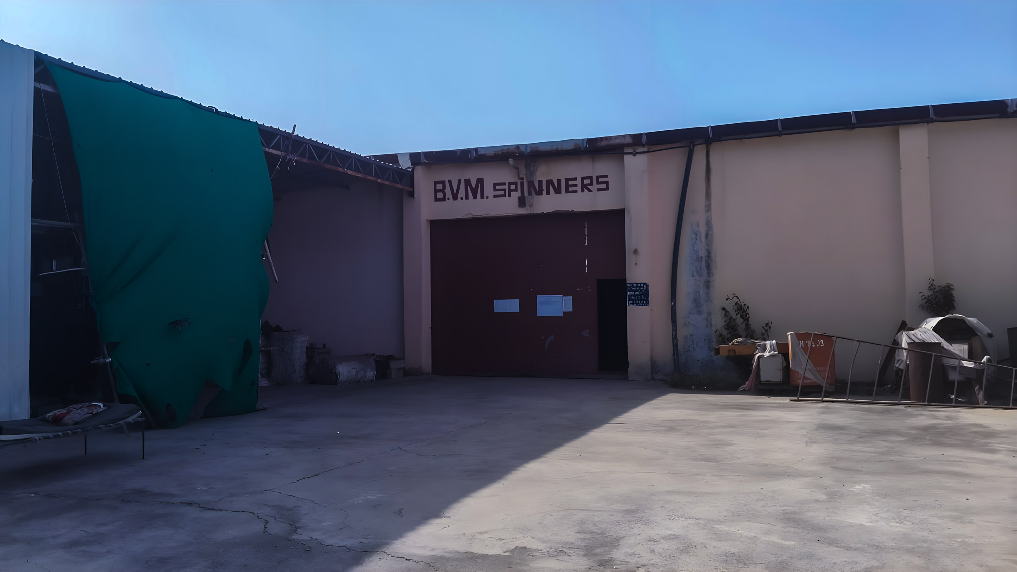 Industrial Plot with Factory Building for Sale in Malvan, Amreli, motaankadia — photo 1
