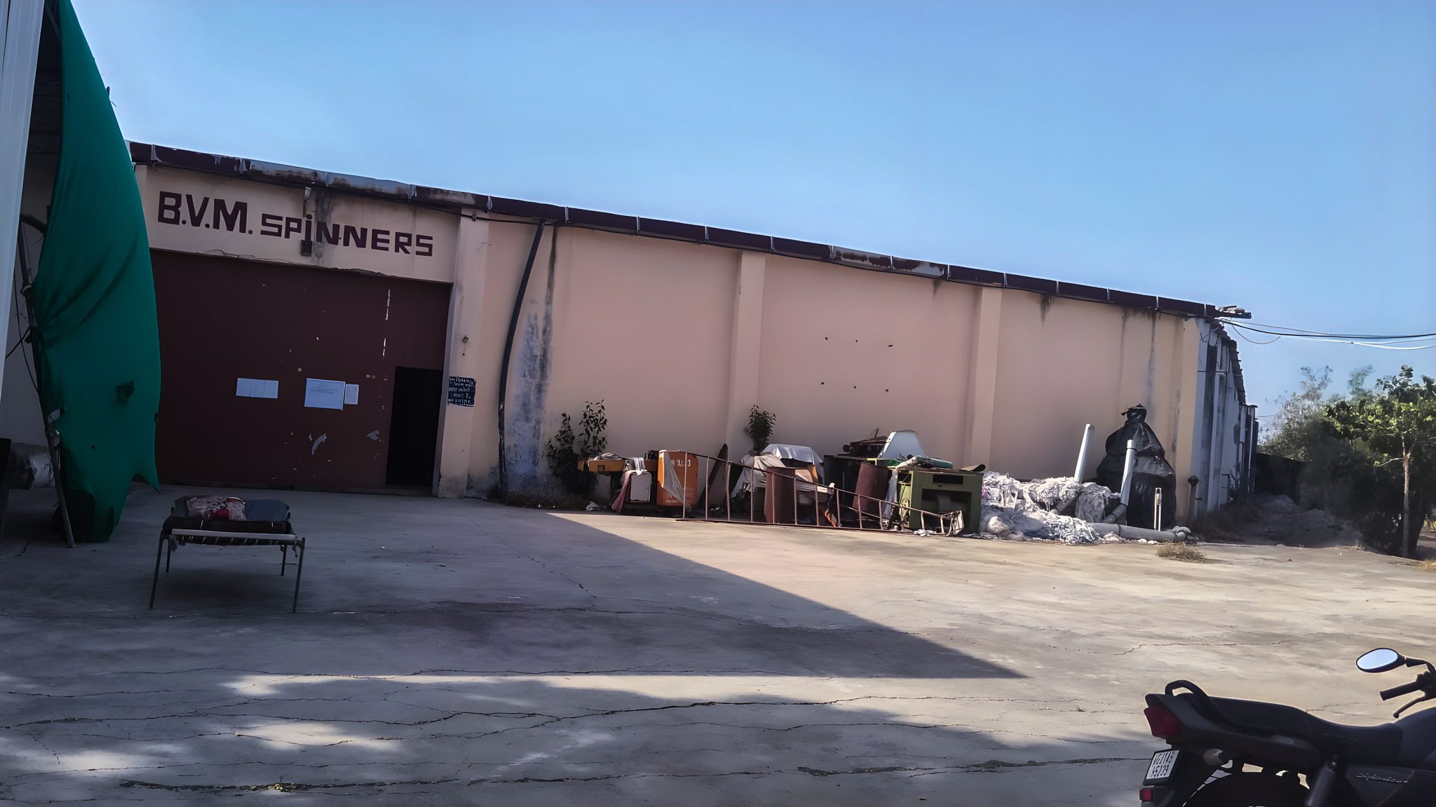 Industrial Plot with Factory Building for Sale in Malvan, Amreli, motaankadia — photo 16