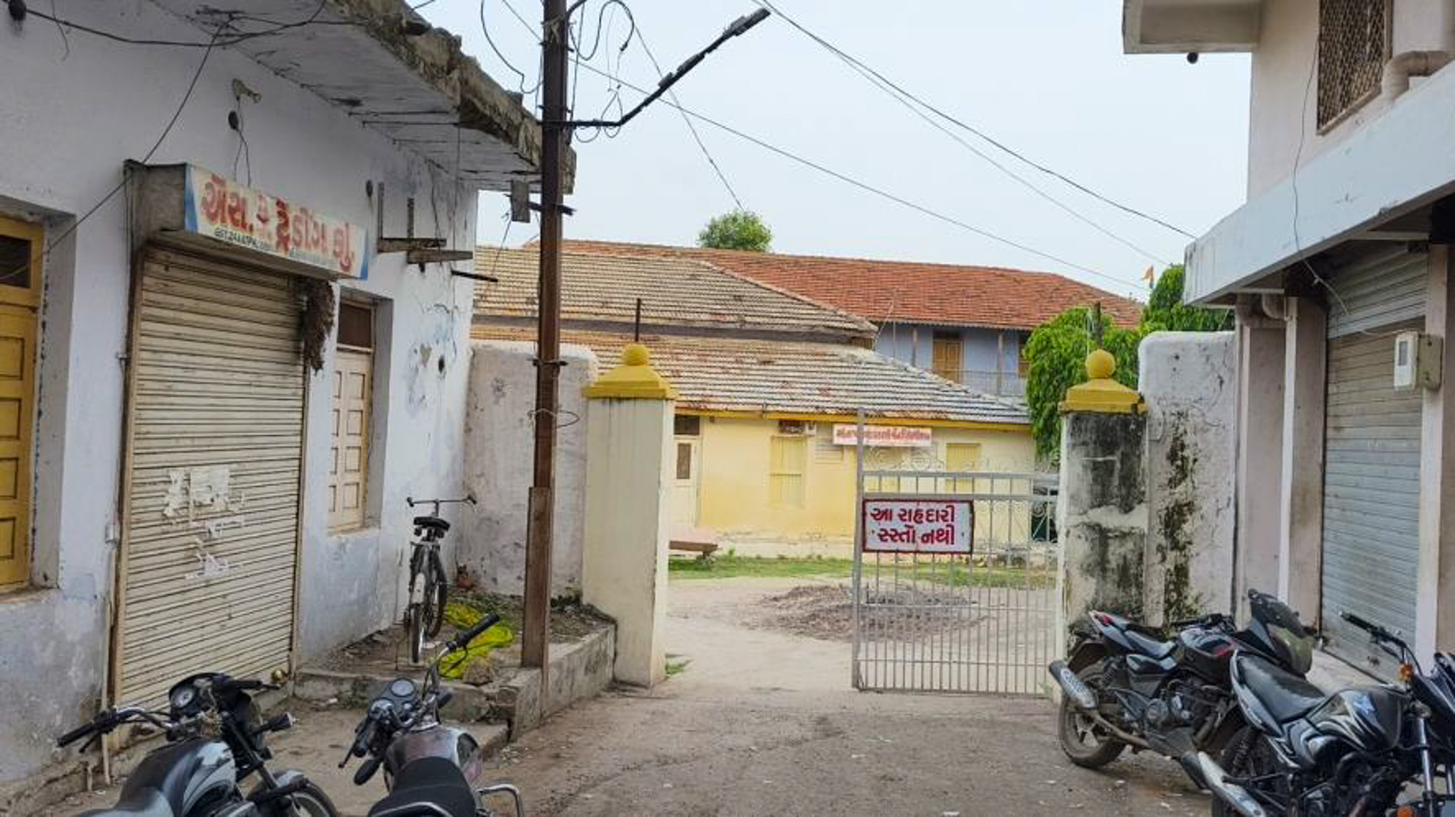 Godowns for Sale in mehta market, mina bazar street mehta market, Surendranagar — photo 3