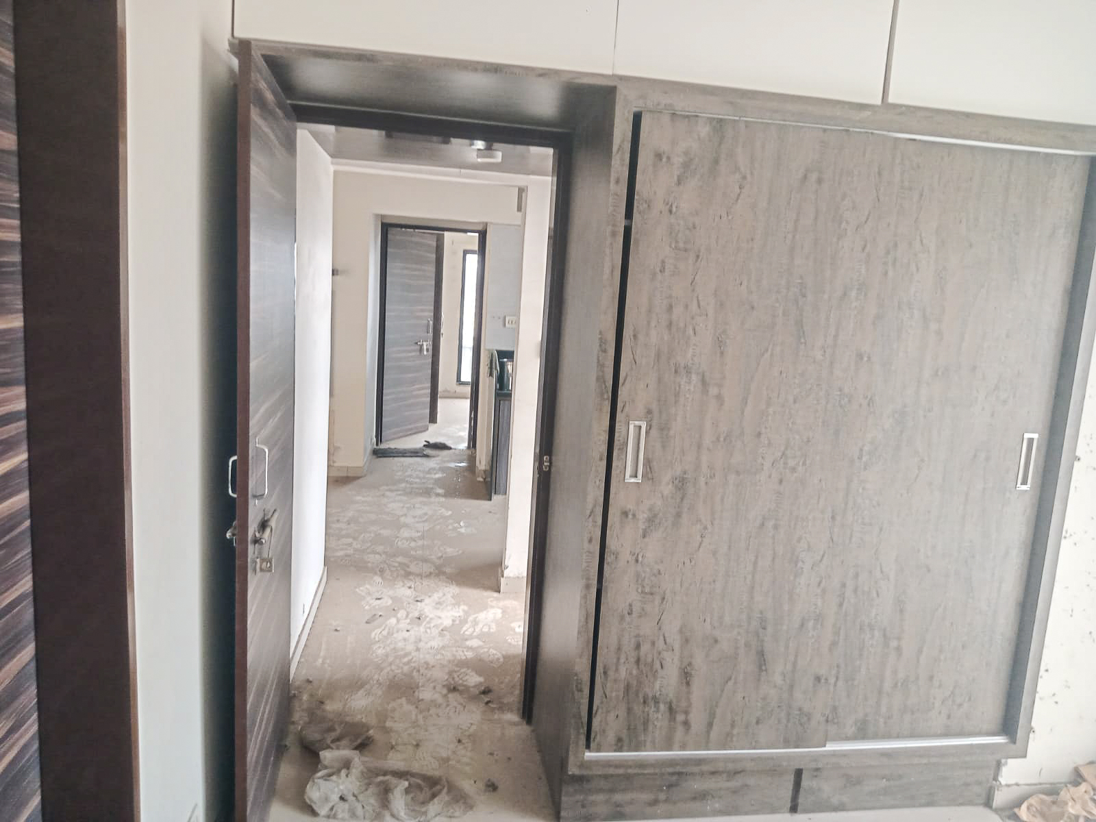 2 BHK Flat for Sale in Silver Spring Apartment, Rajkot, Rajkot — photo 7