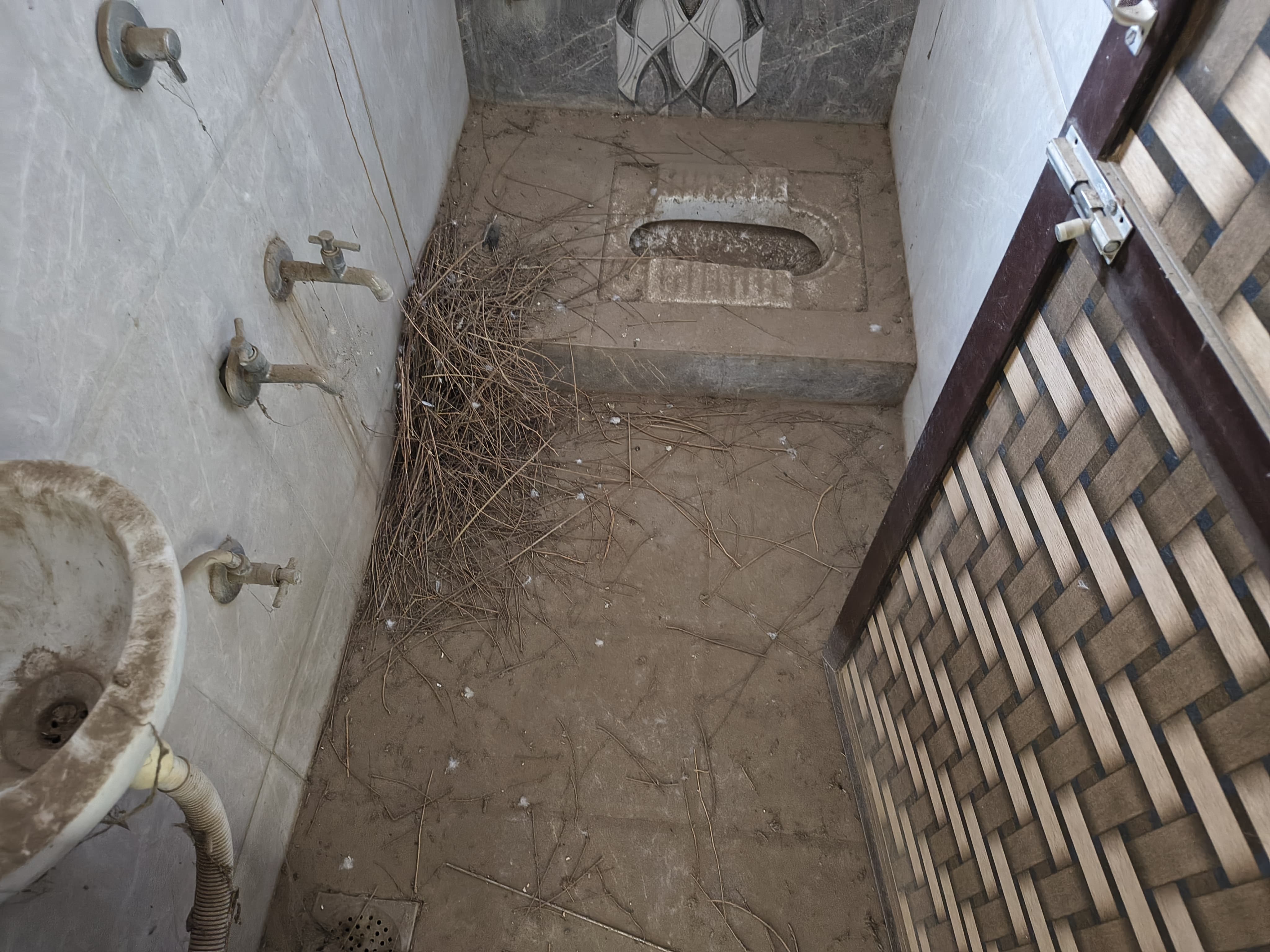 Flat for Sale in ASHOPALAV PARK-2, ROLEX ROAD, KOTHARIYA ROAD, RAJKOT, Kothariya — photo 7