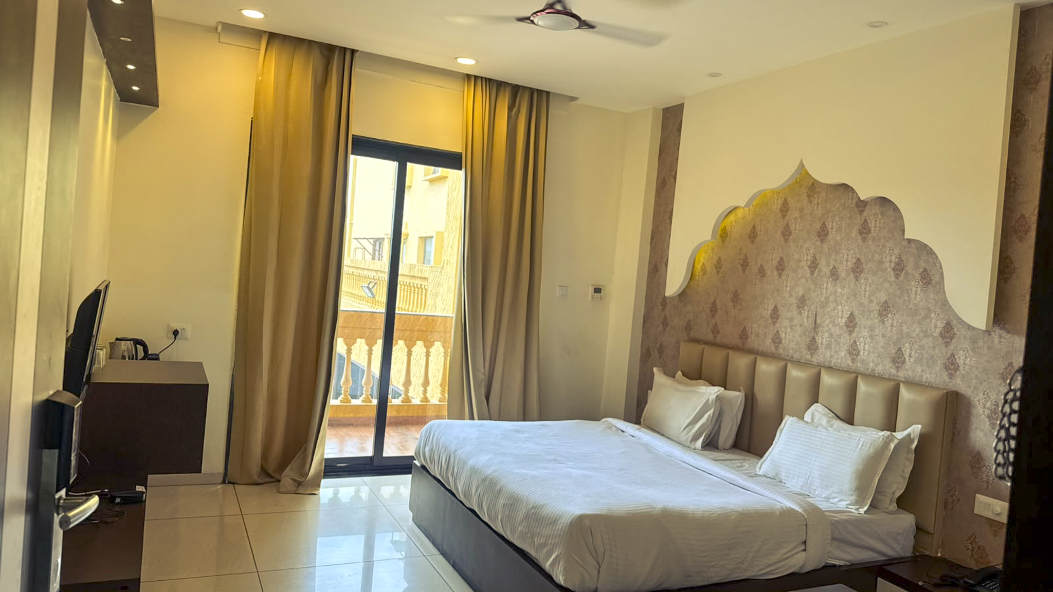 Hotel for Sale in GUNA, Guna — photo 12