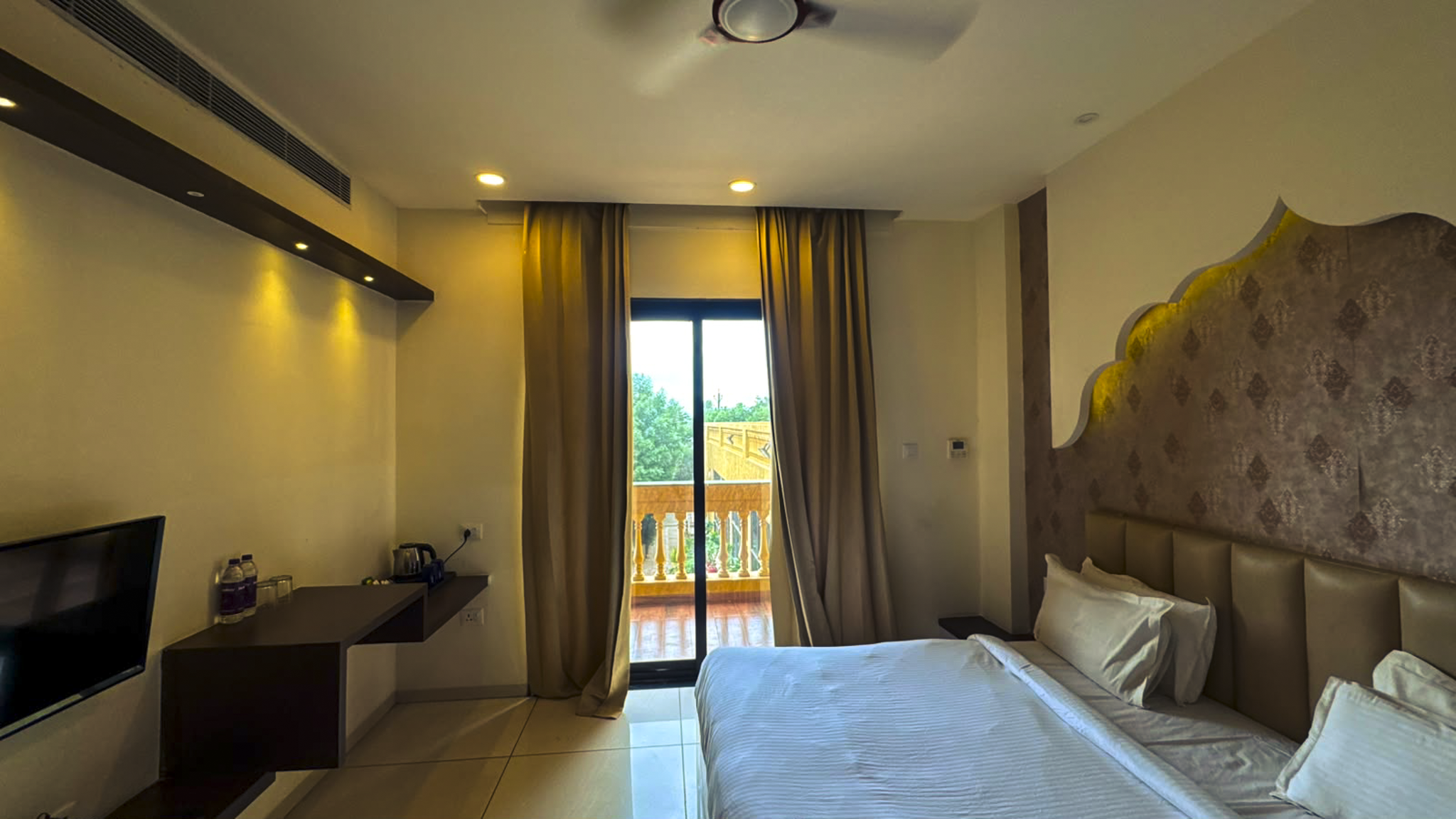 Hotel for Sale in GUNA, Guna — photo 14