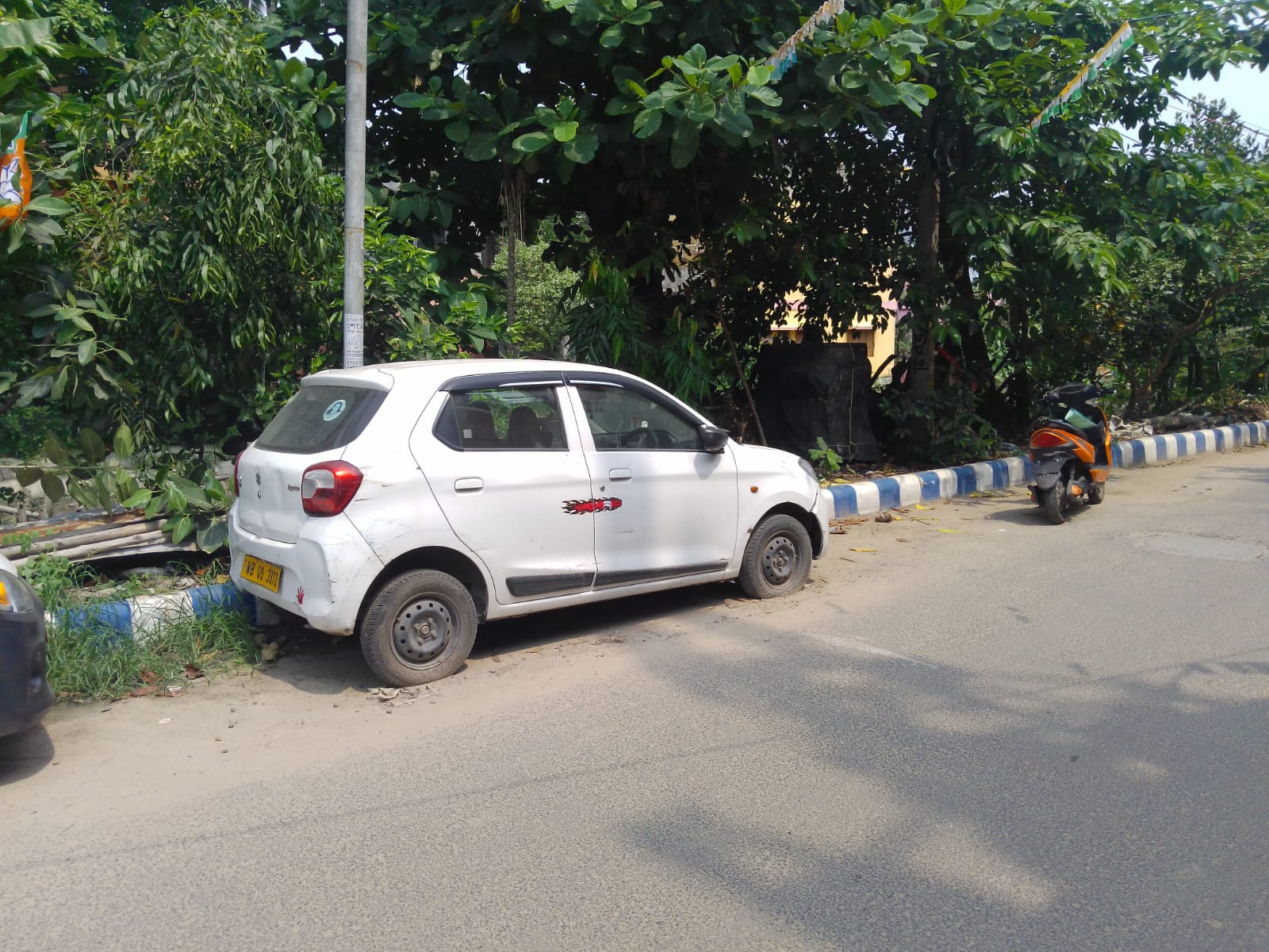 VEHICLE FOUR WHEELER for Sale in HARIDEVPUR, Kolkata — photo 2