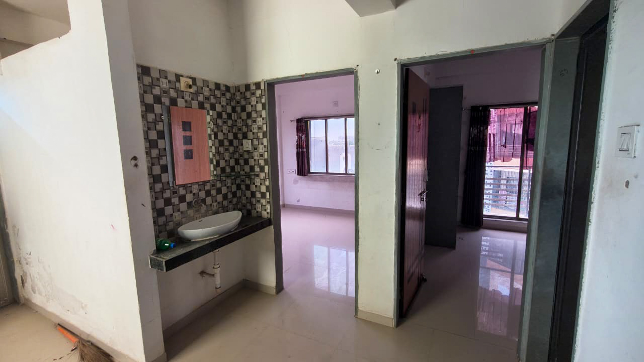 3 BHK Flat for Sale in Swastik Arcade, Good, Bhavnagar — photo 2