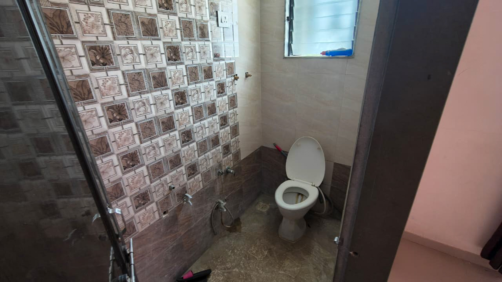 3 BHK Flat for Sale in Swastik Arcade, Good, Bhavnagar — photo 6