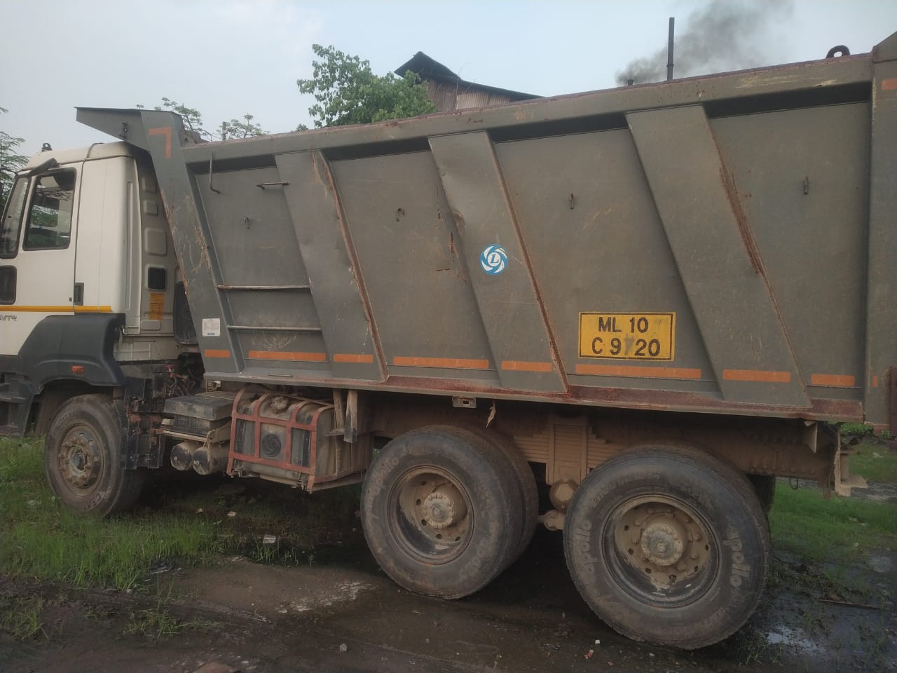 Ashok Leyland Tipper for Sale in Amingaon Kalibari, North Guwahati — photo 2