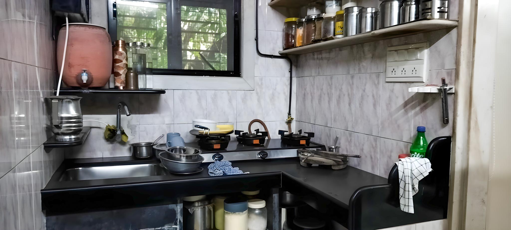 Flat for Sale in DEEJAY SMRUTI CHS, KANDIVALI, Mumbai — photo 5