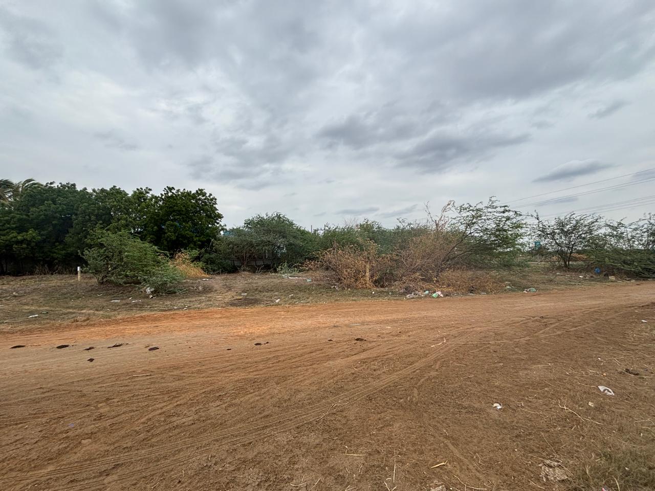 Plot for Sale in PRATHIPADU VILLAGE, NEAR D NO 819, NEAR SAHAJANANDA COTTON MILL, GUNTUR DISTRICT, Guntur — photo 4