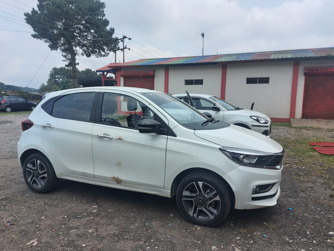 TATA TIAGO XZ+ 1.2RTN BS6 for Sale in MAWDIANGDIANG, Shillong — photo 4