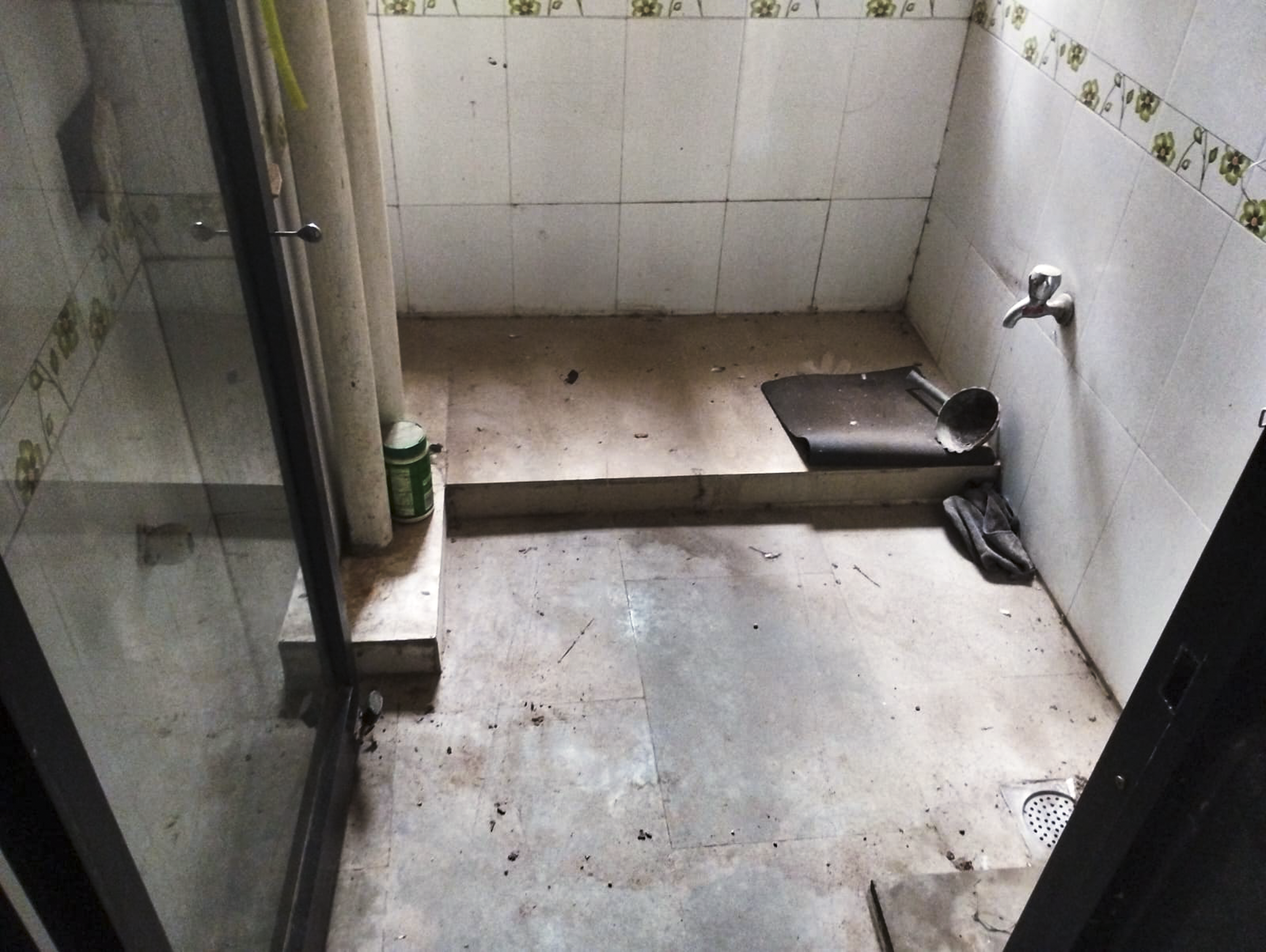 Flat for Sale in Ahmedabad — photo 2