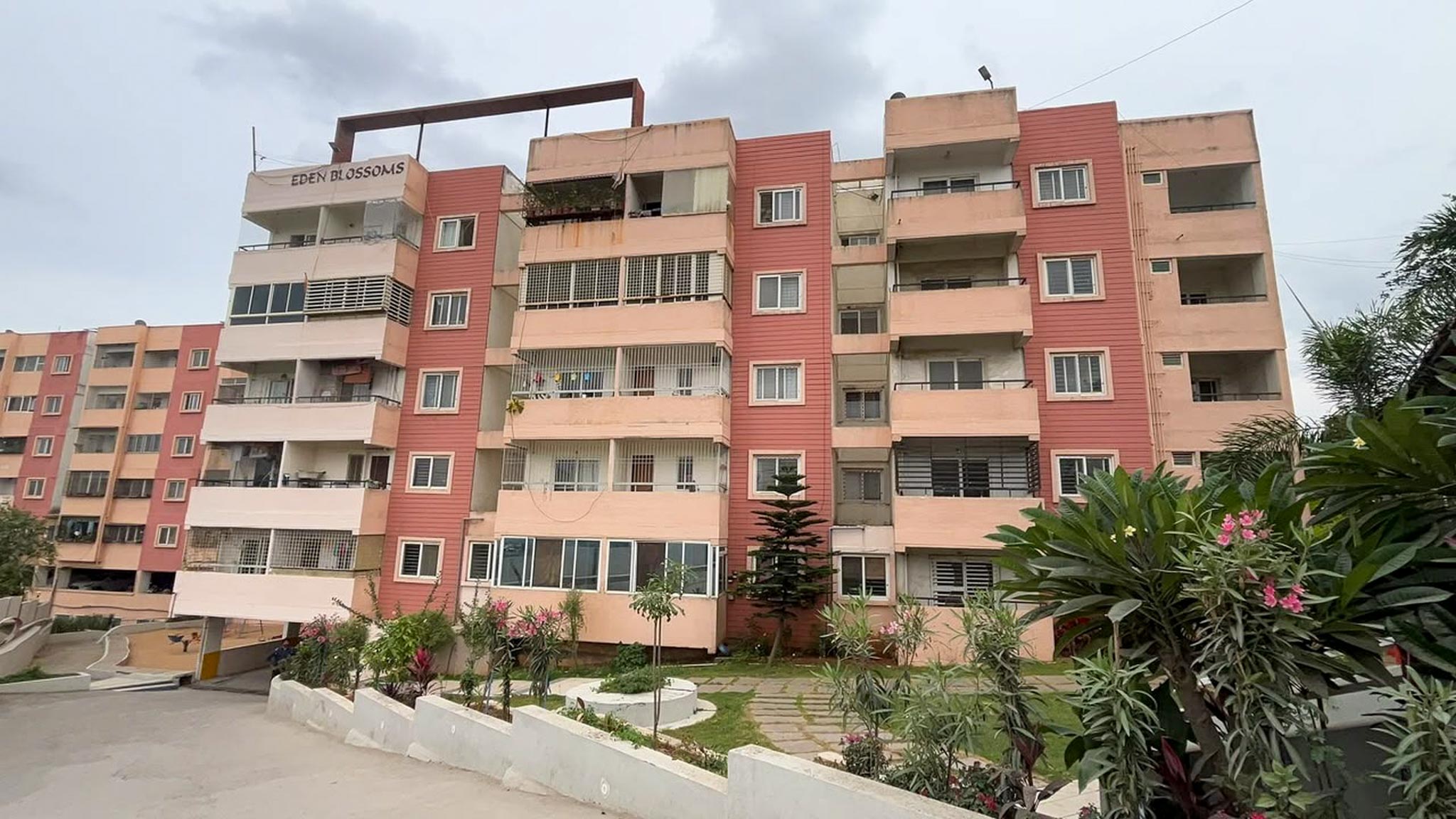 Flat for Sale in Bengaluru — photo 1