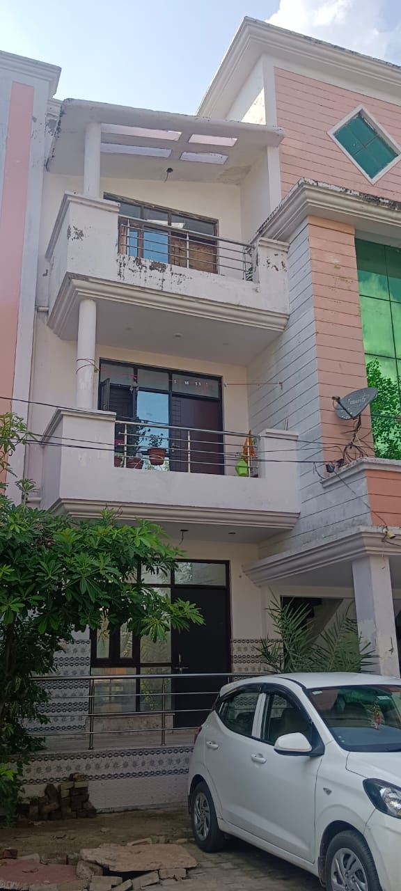 Flat for Sale in Space Vatika Mauja Baipur Tehsil and Distt Agra UP- 282007, Agra — photo 2