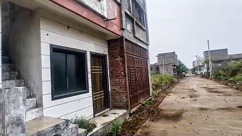 Individual House for Sale in KAMREJ, Surat — photo 2