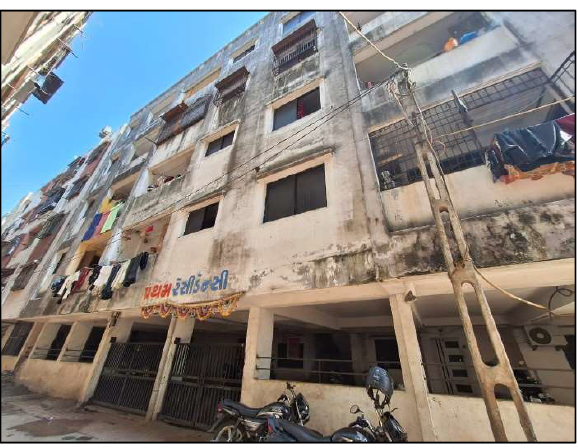 Flat for Sale in Moje. Nansad KAMREJ, Surat — photo 3