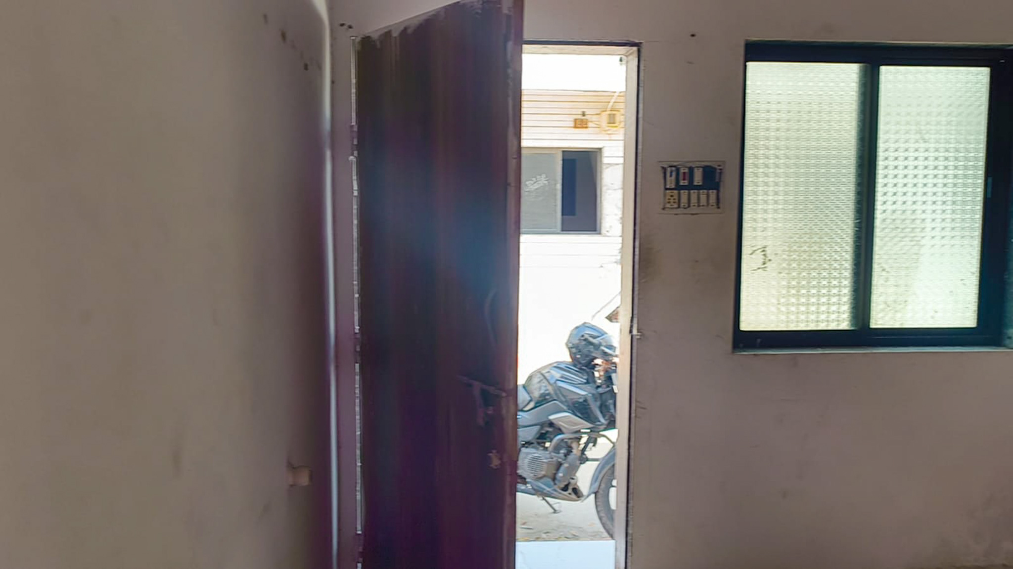 Individual House for Sale in YASHVI RESIDENCY, B/h Swastik Residency, Nr. Rahi Township, Kareli-Gangadhara Road, Kareli, Palsana,Surat- 394310, Surat — photo 6