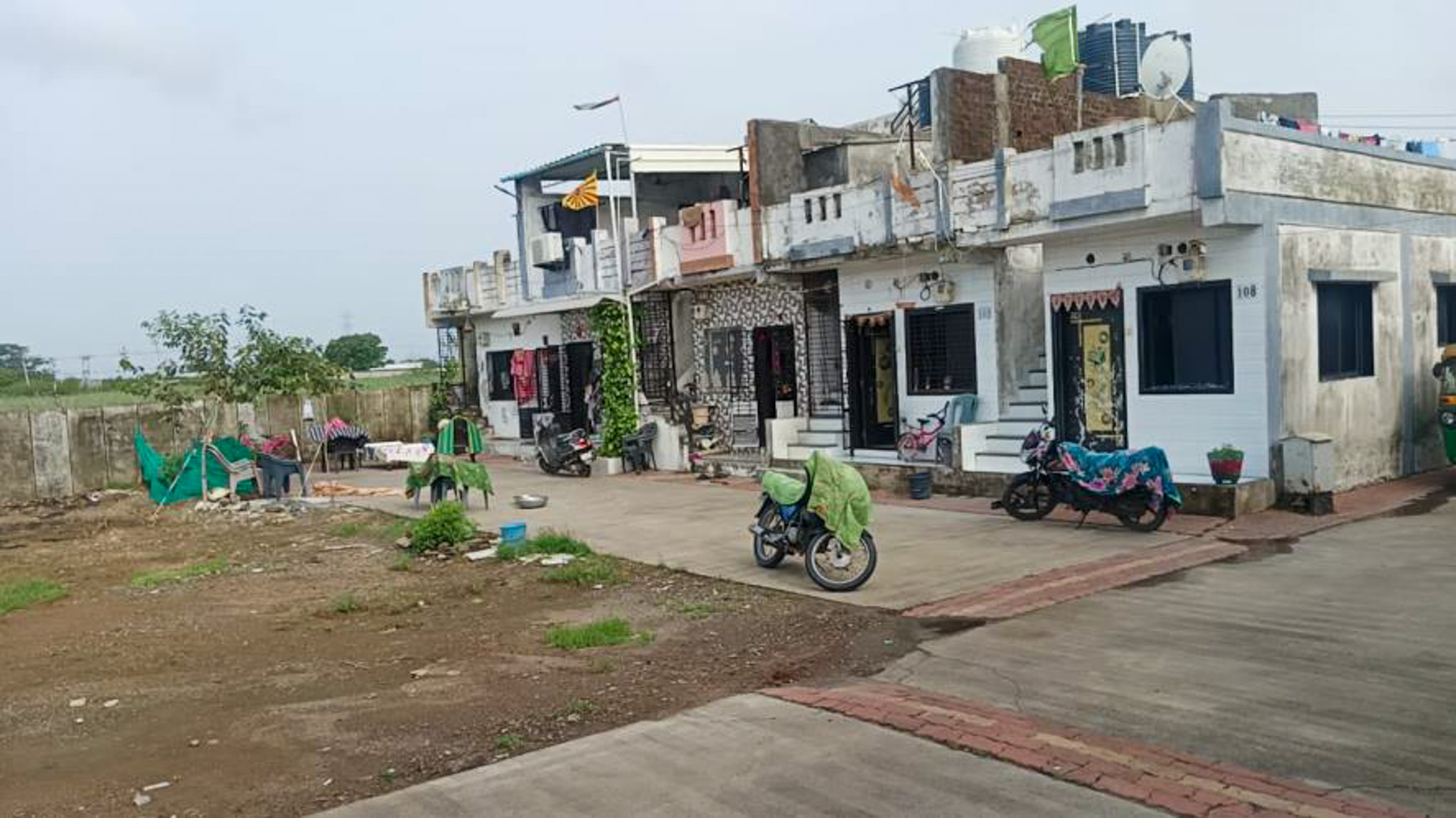 Individual House for Sale in Plot no-128, Dhara Residency,Vibhag-2, Shekhpur-Velanja Road, Moje-Velanja, Kamrej, Surat, Amboli — photo 7