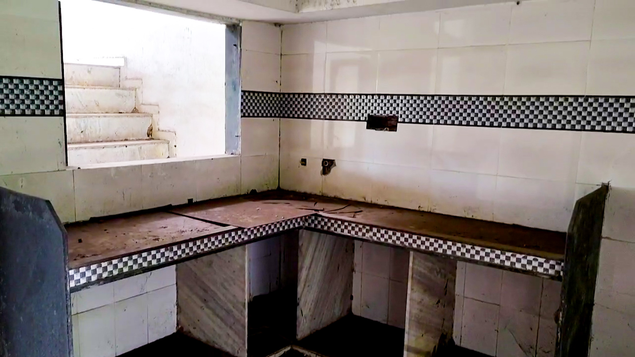 Individual House for Sale in Plot no. 198, Shiv Bhakti Residency - A, Near Shiv Vatika Residency, Mankna, Kamrej Surat, Surat — photo 5