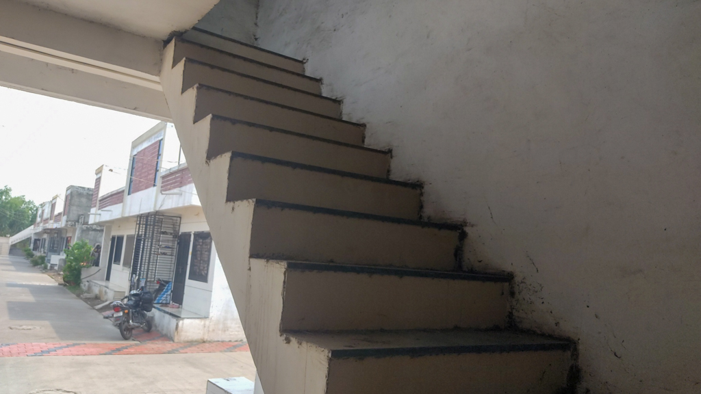 Individual House for Sale in kamrej, Surat — photo 3