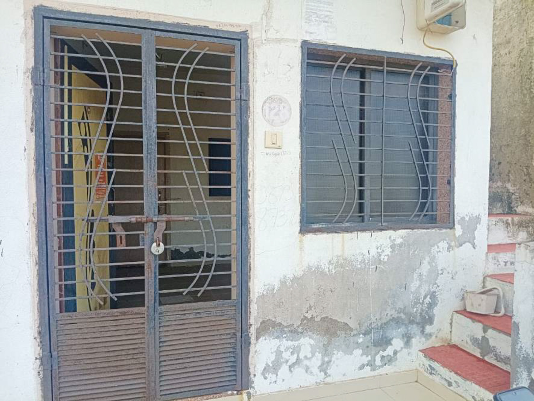 Individual House for Sale in Plot no-128, Dhara Residency,Vibhag-2, Shekhpur-Velanja Road, Moje-Velanja, Kamrej, Surat, Amboli — photo 1