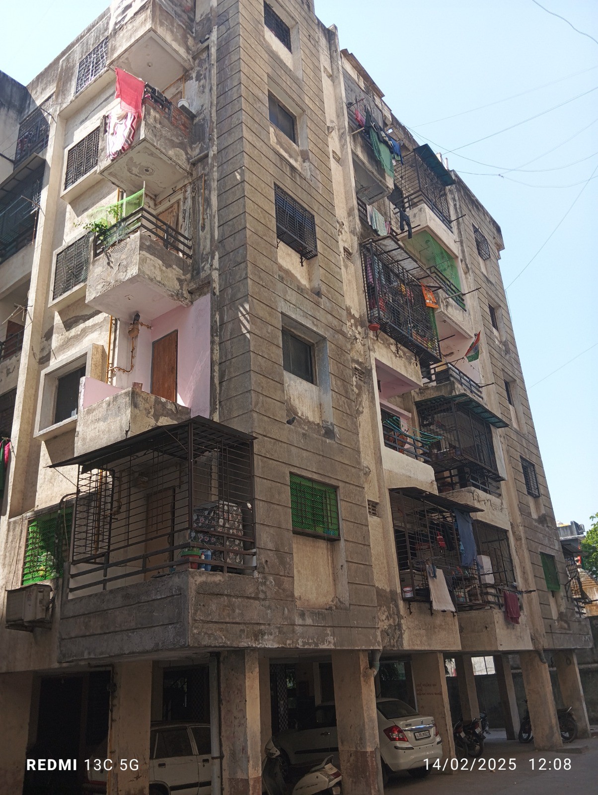 Flat for Sale in kosad surat, Surat — photo 1