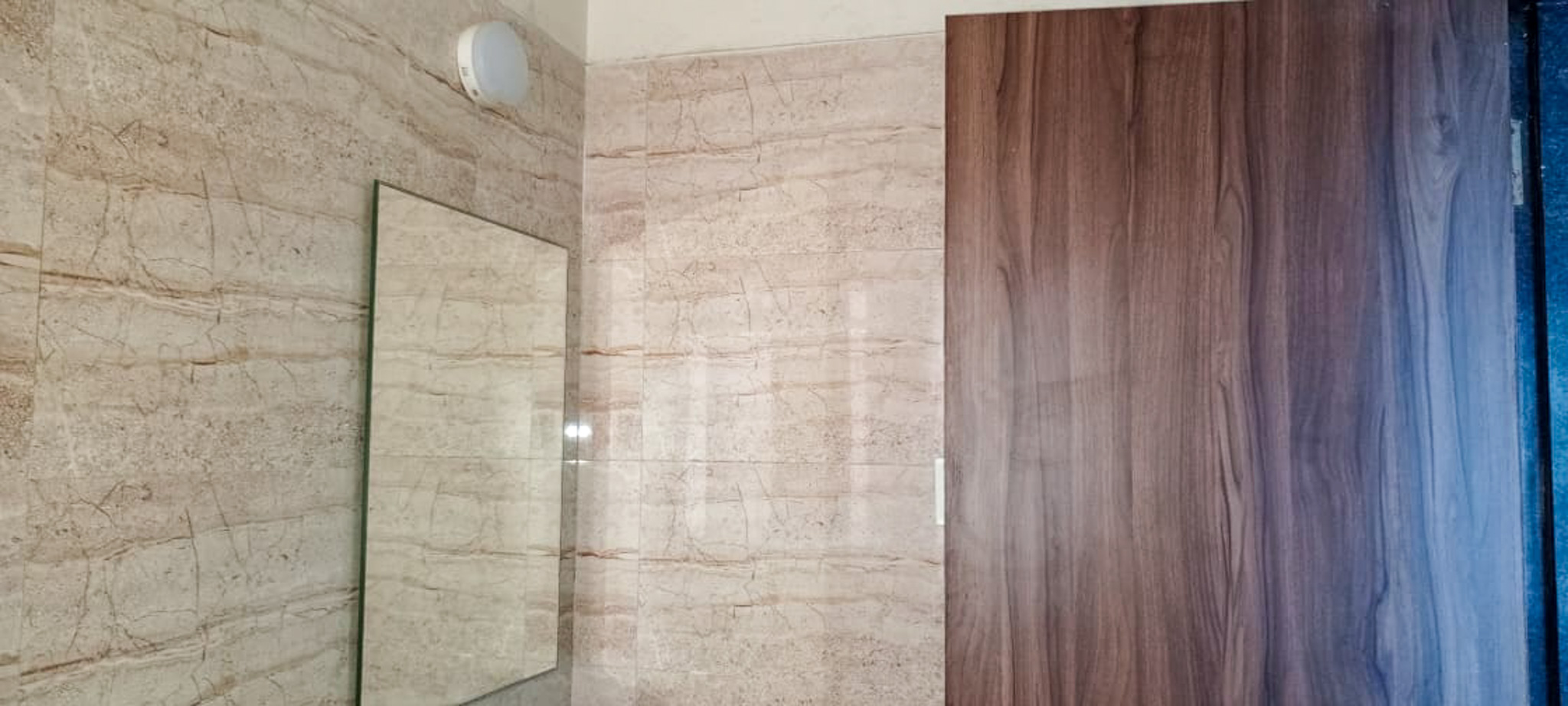 1 BHK Flat for Sale in PLATINUM TOWER 7, Near D N Nagar Metro Station, Mumbai — photo 4