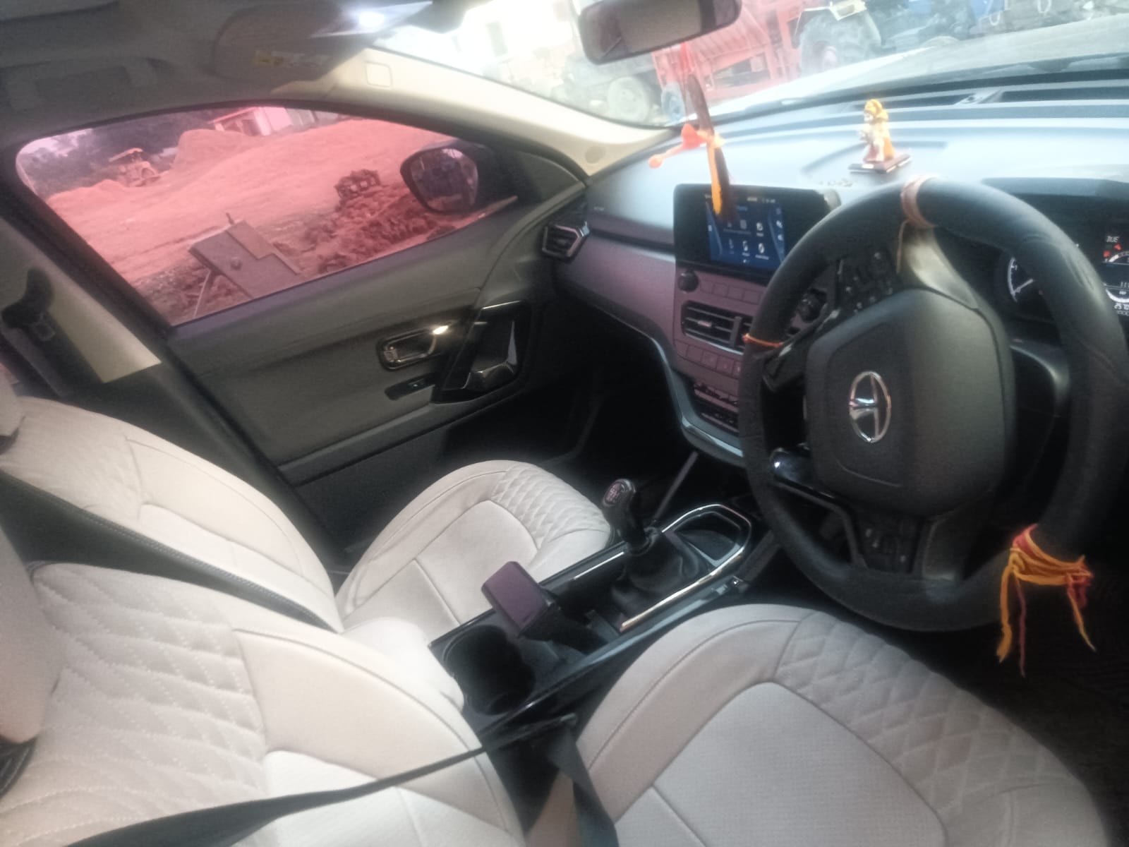 UNREGISTERED VEHICLE (TATA SAFARI XT 2.0L) HYPOTHECATED TO BANK OF INDIA for Sale in Sasaram, Rohtas, Bihar, Sasaram — photo 5