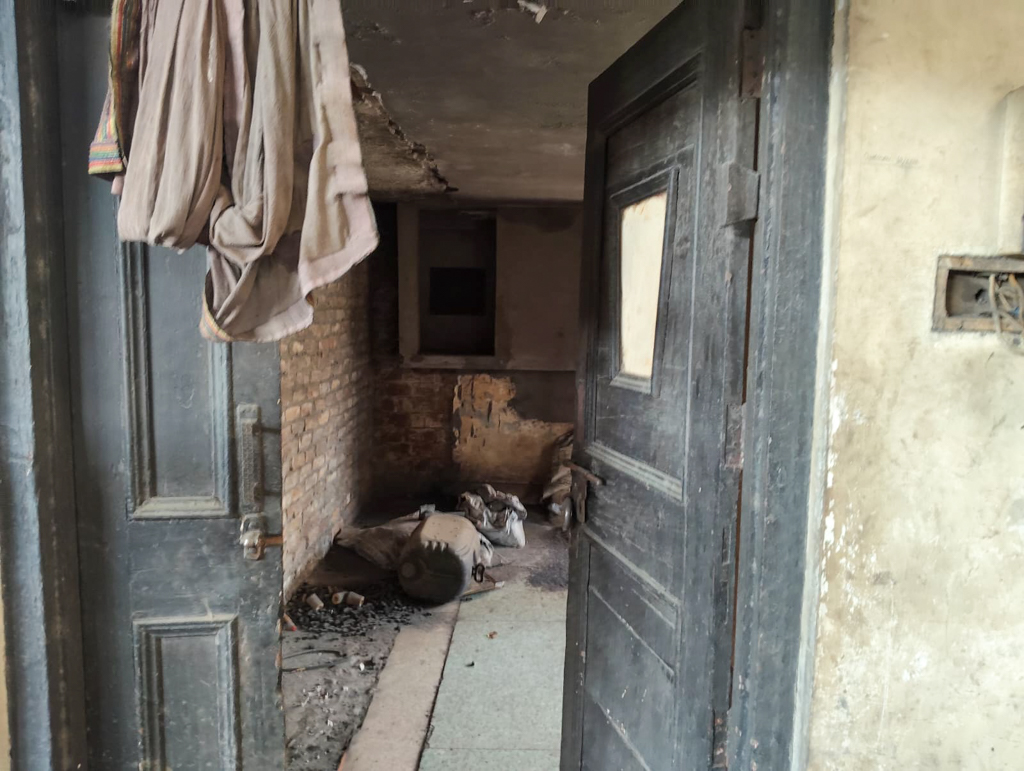 Industrial Plot with Factory Building for Sale in Goraya — photo 4