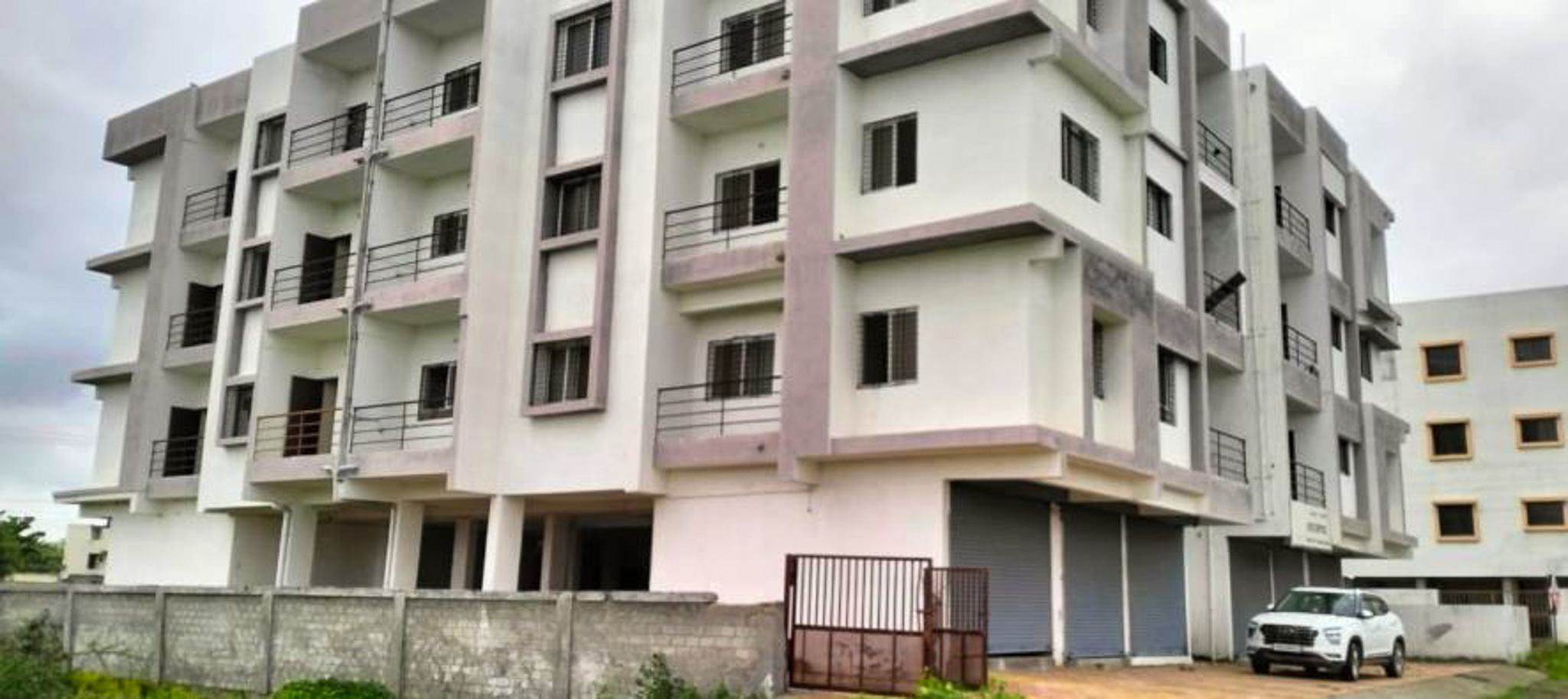 1 BHK Flat for Sale in AURIC City — photo 1