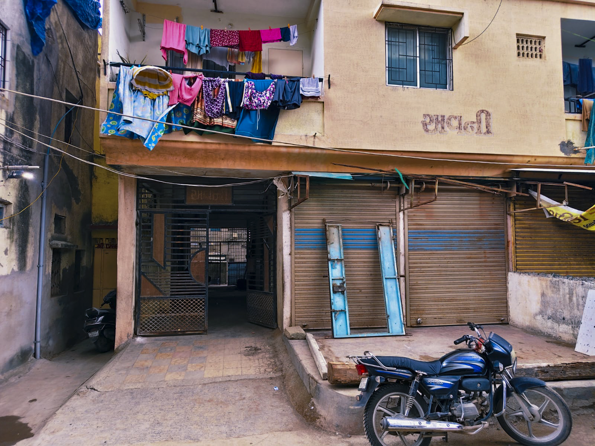 Flat for Sale in JUNAGADH, Junagadh — photo 5