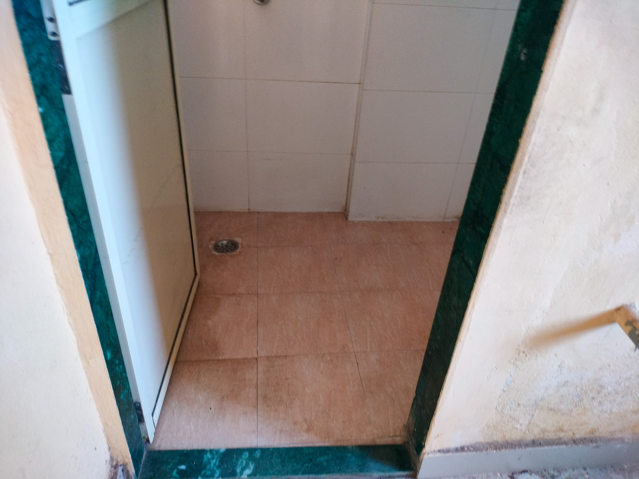 2 BHK Flat for Sale in Hari Gurav Apartment, Thane, Thane — photo 2
