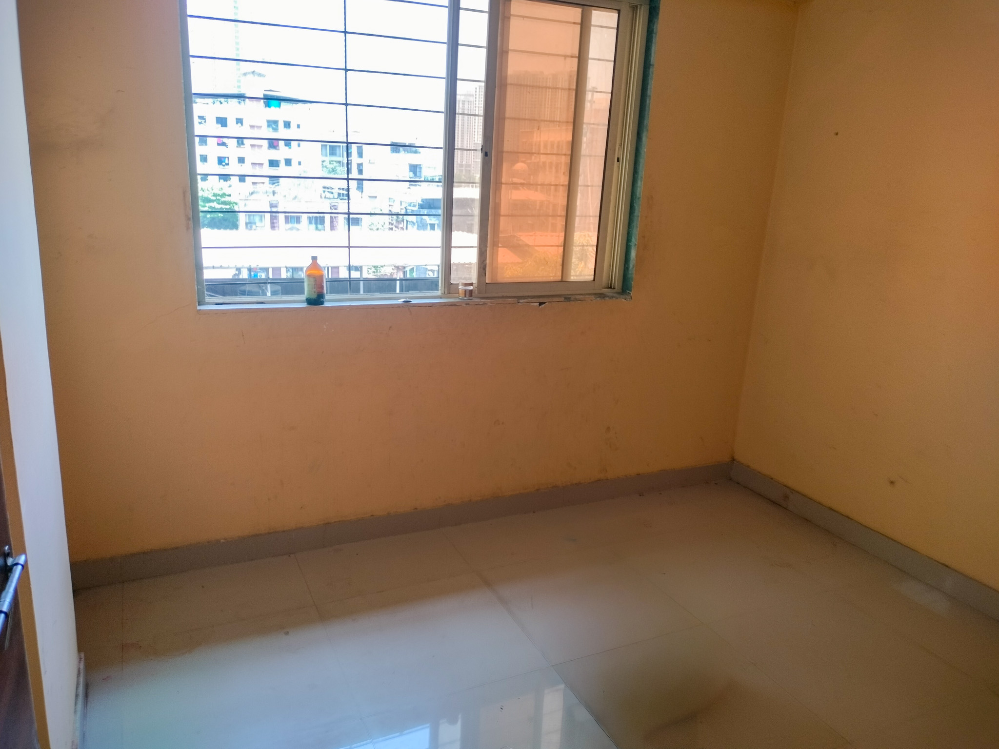 2 BHK Flat for Sale in Hari Gurav Apartment, Thane, Thane — photo 3
