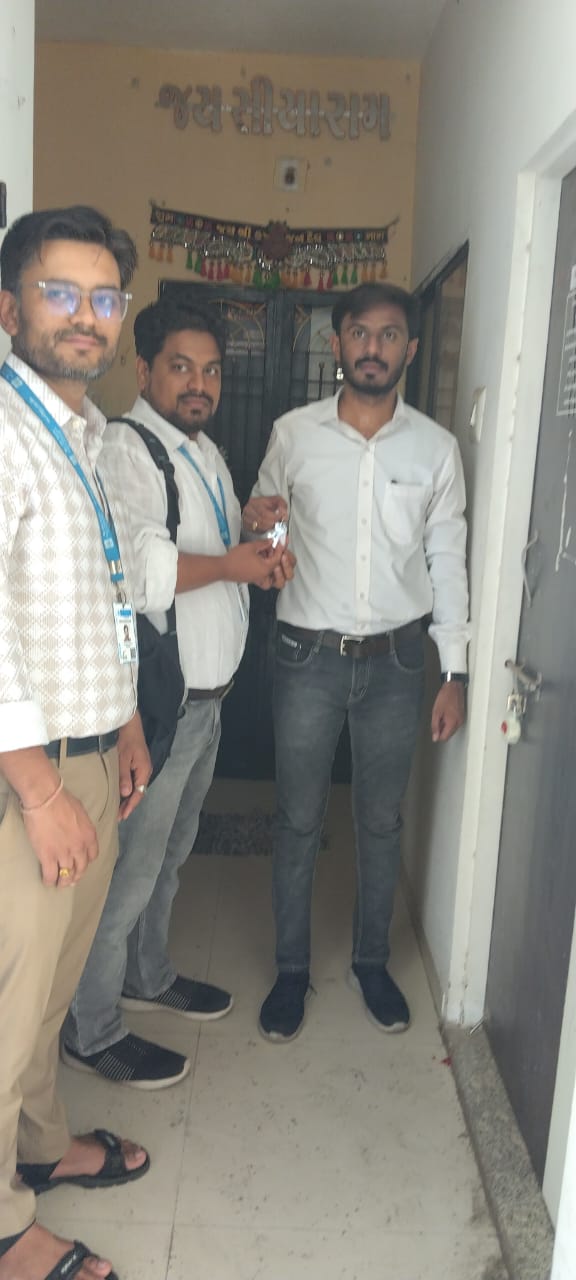 Flat for Sale in Vadodara — photo 2