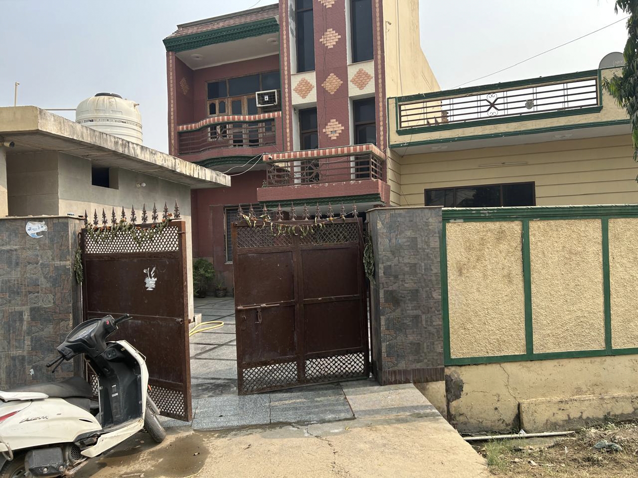 Individual House for Sale in Sikri Industrial Area — photo 1