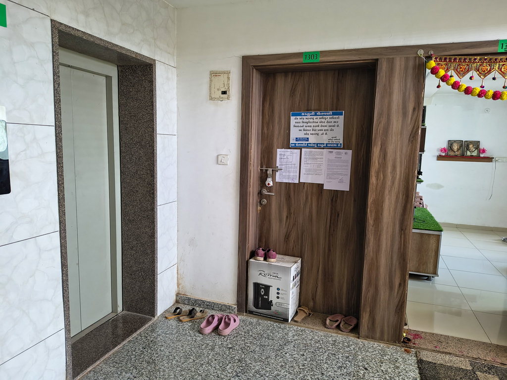 Flat for Sale in Paddhari — photo 1