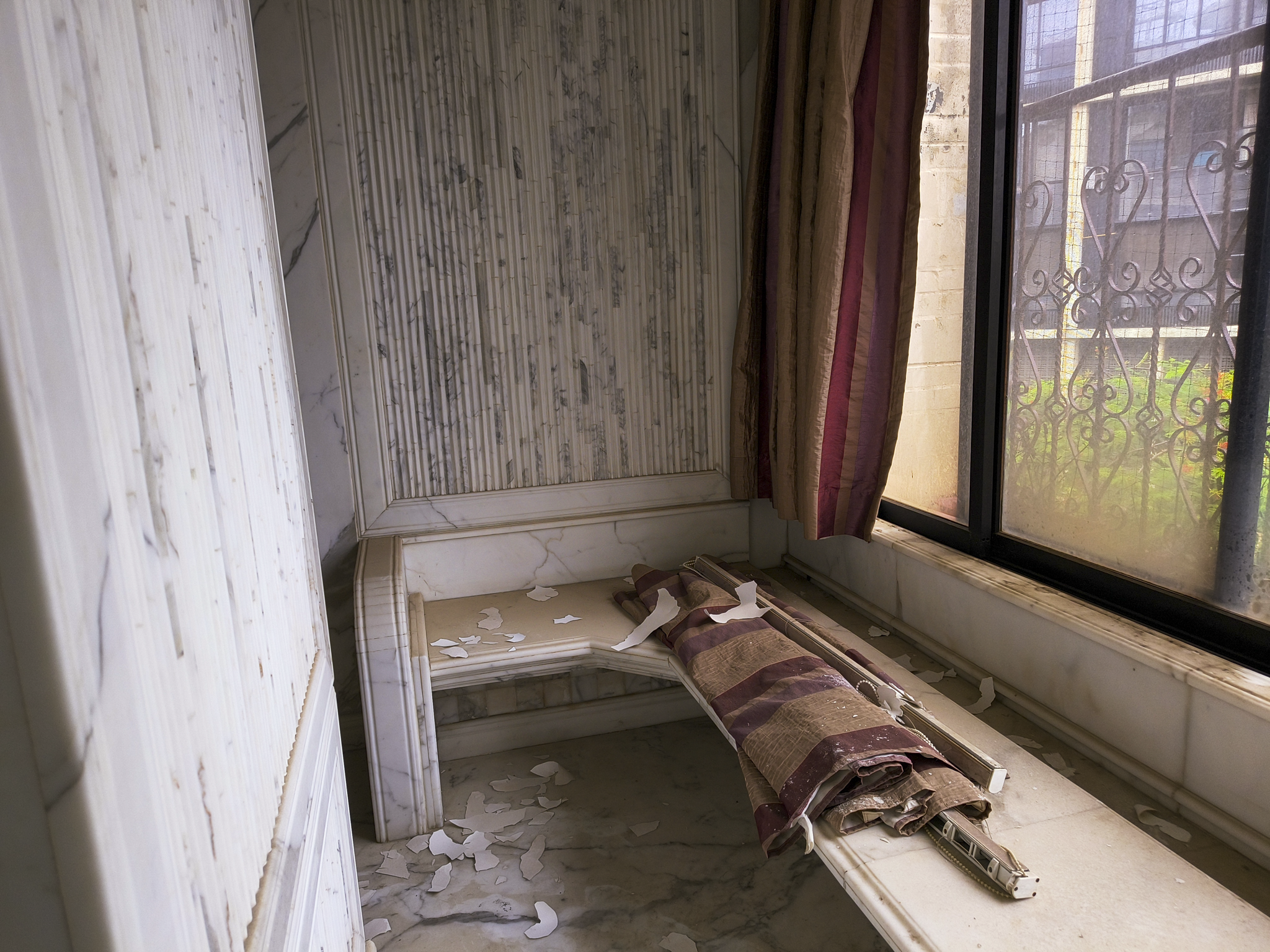 4 BHK Flat for Sale in DEVPOOJA CHS LTD, Santacruz (West), Mumbai — photo 19