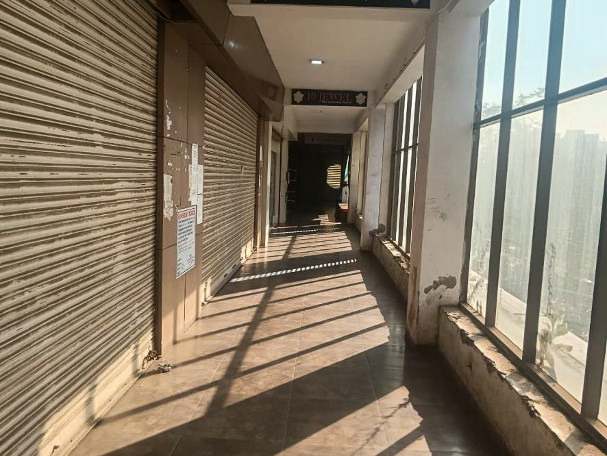 Shops for Sale in Ahmedabad — photo 1