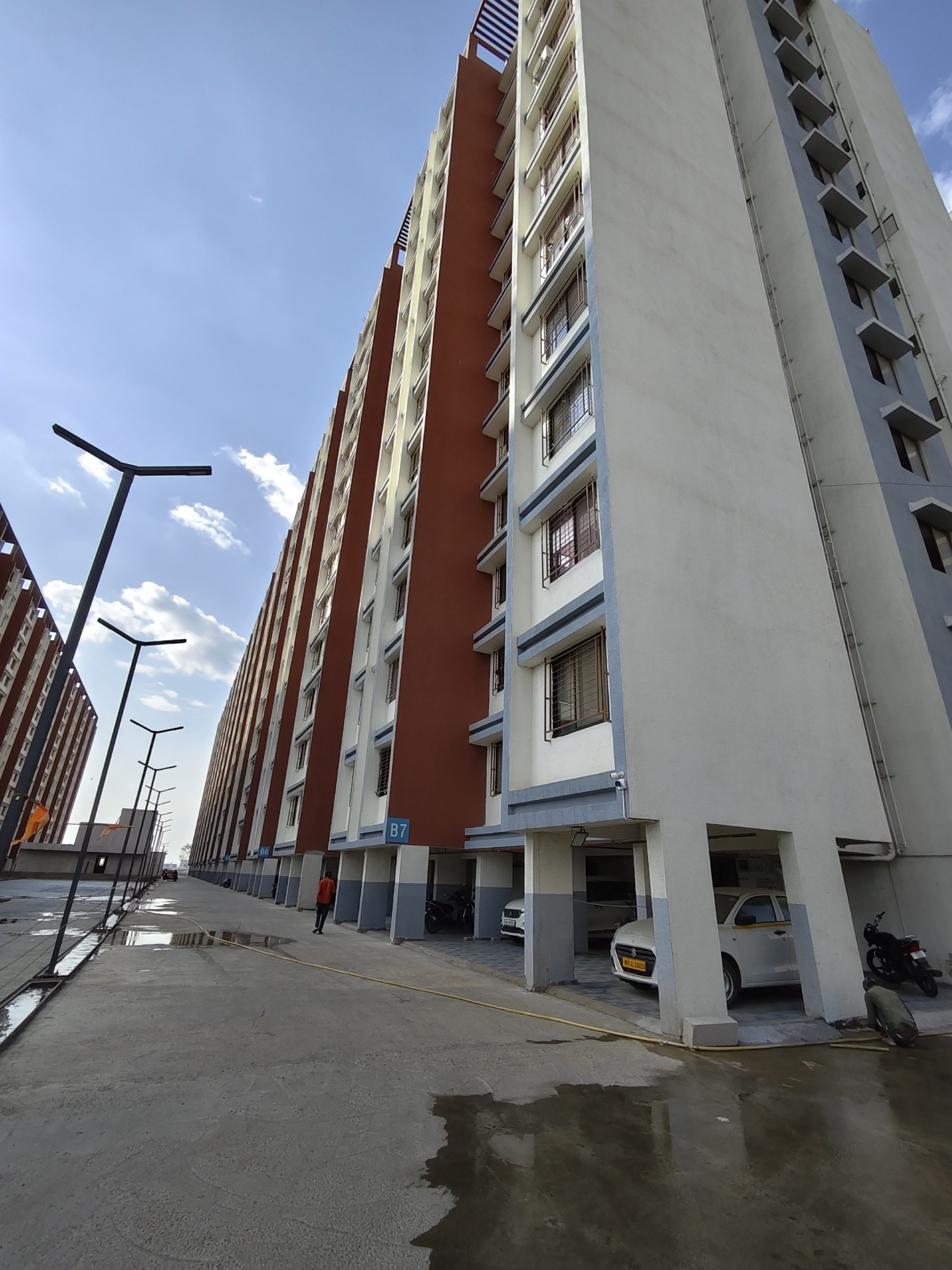 Flat for Sale in AJINKYA TOWERS, NEAR PRIDE WORLD CITY CHAROLI, Alandi — photo 1