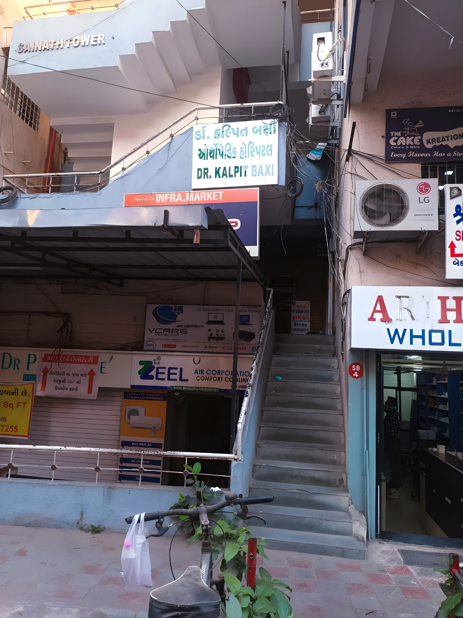 Flat for Sale in SHRI DUTT NIWAS APPARTMENT CO. OP. HOUSING SOC. LTD., DANDIA BAZAAR, VADODARA, Vadodara — photo 1