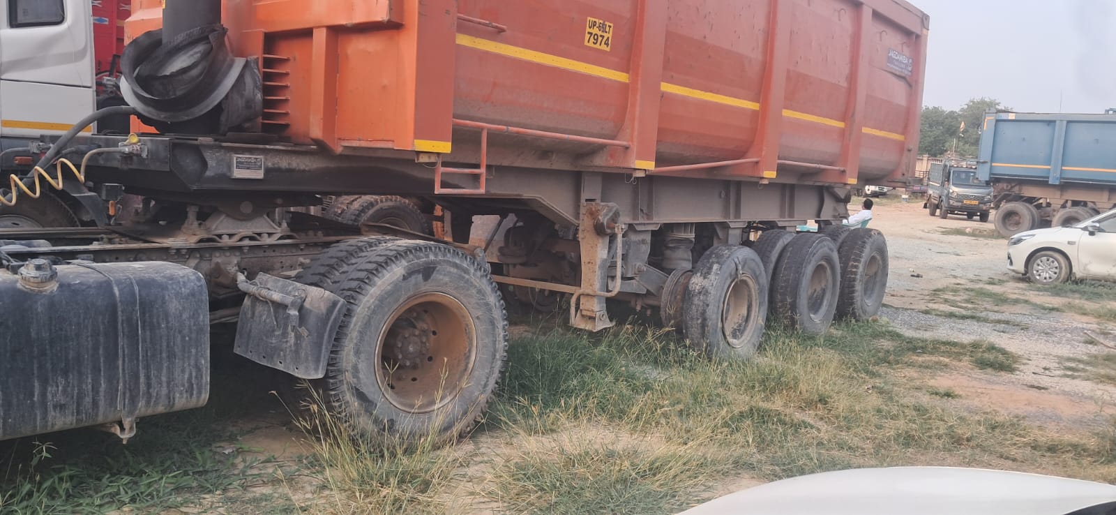 Commercial Truck for Sale in Gaura Kala — photo 9