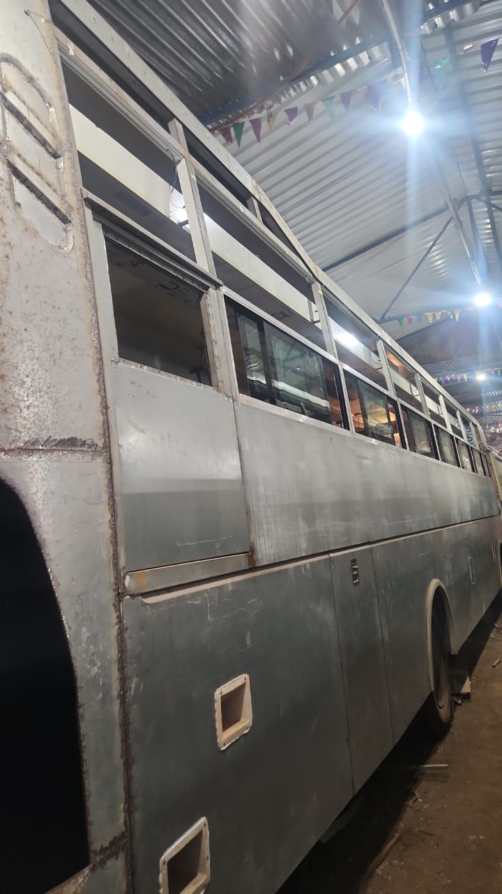 COMMERCIAL VEHICLE for Sale in Salboni — photo 2