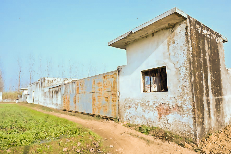 Industrial Plot with Factory Building for Sale in Manglaur — photo 22