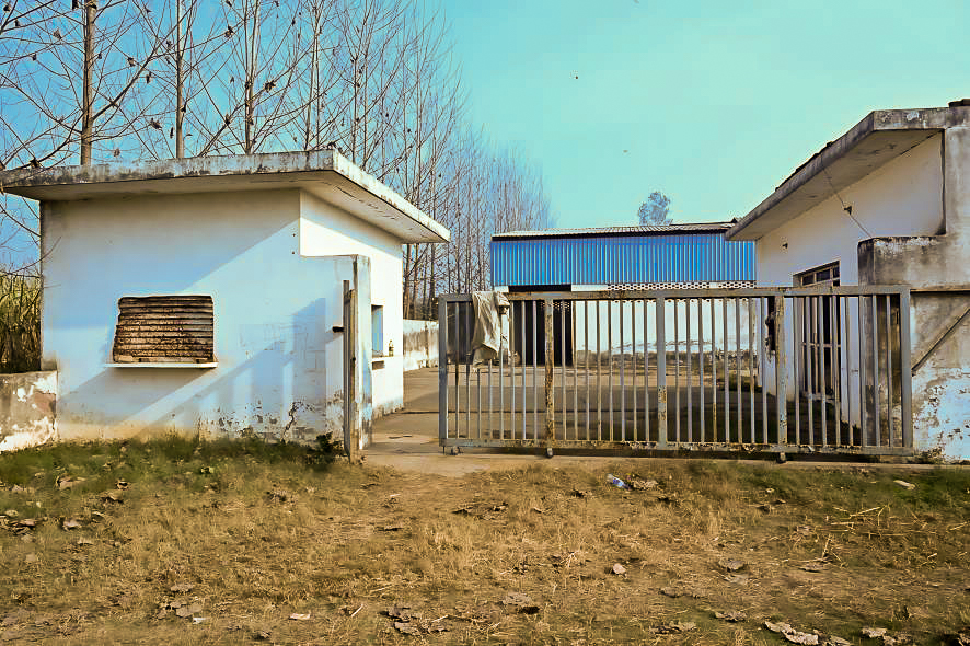 Industrial Plot with Factory Building for Sale in Manglaur — photo 1
