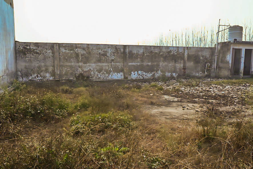 Industrial Plot with Factory Building for Sale in Manglaur — photo 2